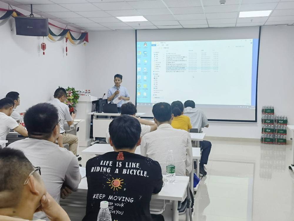 星空app官方端网站-星空(中国)药业技术交流会 (3) - 副本.jpg